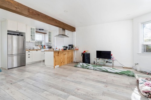 64 Pelmo Crescent, Toronto, ON - Indoor Photo Showing Other Room