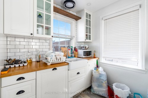 64 Pelmo Crescent, Toronto, ON - Indoor Photo Showing Kitchen