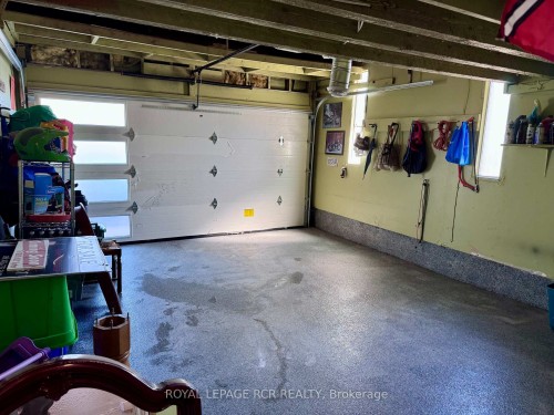 3 Jackman Crescent, Vaughan, ON - Indoor Photo Showing Garage