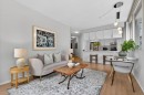 707-555 Yonge Street, Toronto, ON  - Indoor Photo Showing Living Room 