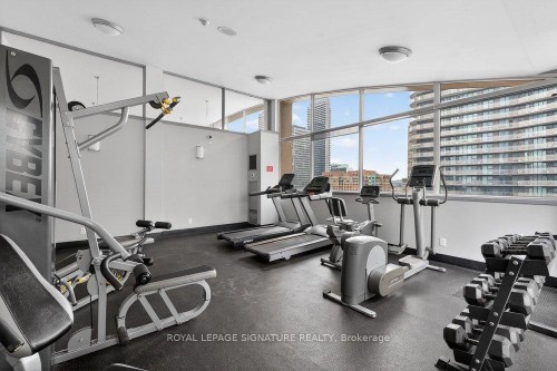 707-555 Yonge Street, Toronto, ON - Indoor Photo Showing Gym Room