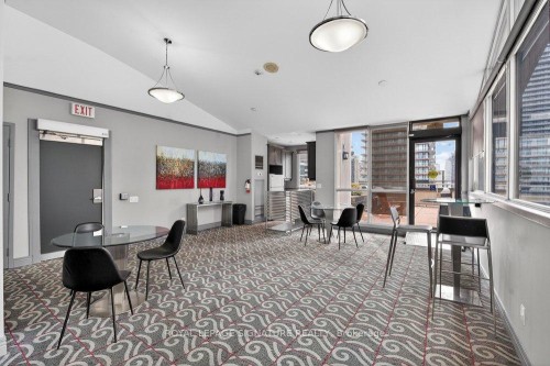 707-555 Yonge Street, Toronto, ON - Indoor