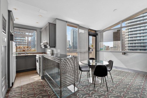 707-555 Yonge Street, Toronto, ON - Indoor