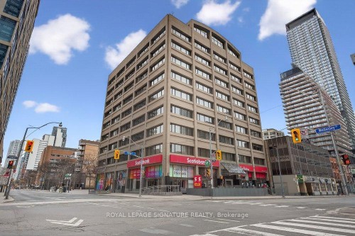 707-555 Yonge Street, Toronto, ON - Outdoor
