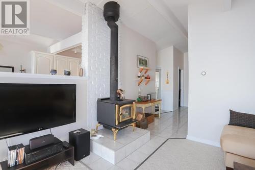 647B Lakeshore Dr, Tarbutt, ON - Indoor