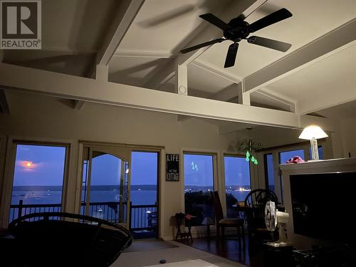 647B Lakeshore Dr, Tarbutt, ON - Indoor Photo Showing Other Room