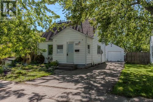 117 WALNUT AVENUE S  Sarnia, ON N7T 3V5