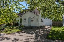 117 WALNUT AVENUE S Sarnia, ON N7T 3V5