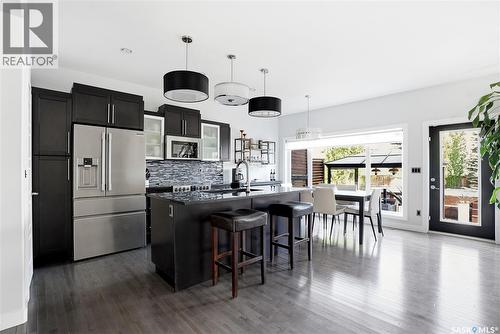 707 Sauer Crescent, Saskatoon, SK - Indoor Photo Showing Kitchen With Stainless Steel Kitchen With Upgraded Kitchen