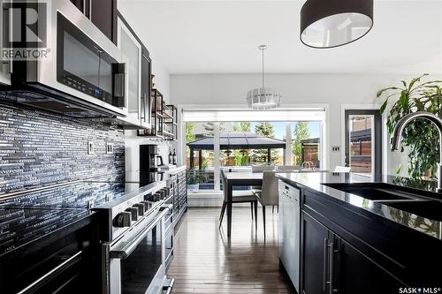 707 Sauer Crescent, Saskatoon, SK - Indoor Photo Showing Kitchen With Upgraded Kitchen