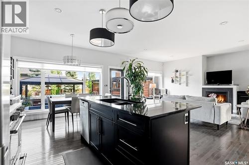 707 Sauer Crescent, Saskatoon, SK - Indoor Photo Showing Kitchen With Upgraded Kitchen