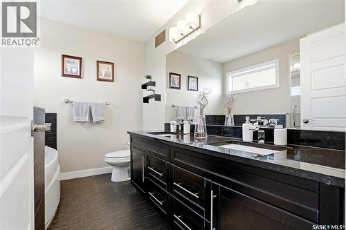 707 Sauer Crescent, Saskatoon, SK - Indoor Photo Showing Bathroom