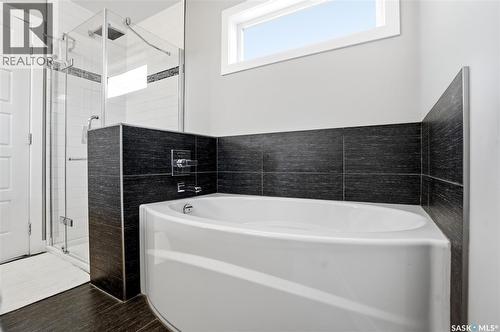 707 Sauer Crescent, Saskatoon, SK - Indoor Photo Showing Bathroom