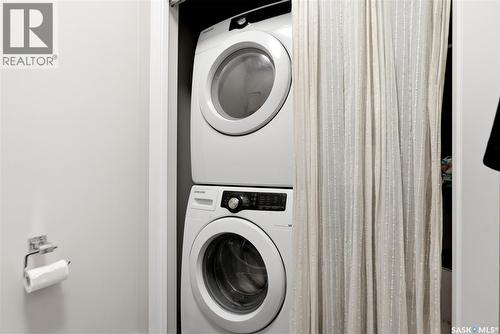 707 Sauer Crescent, Saskatoon, SK - Indoor Photo Showing Laundry Room