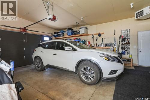 707 Sauer Crescent, Saskatoon, SK - Indoor Photo Showing Garage