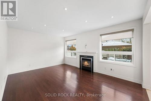 347 Bamburgh Way, Ottawa, ON - Indoor With Fireplace