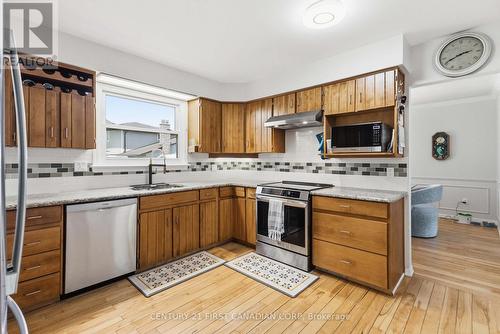 796 Viscount Road, London South (South N), ON - Indoor Photo Showing Kitchen With Stainless Steel Kitchen
