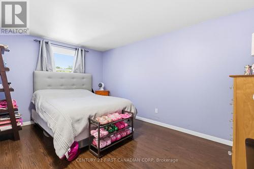 796 Viscount Road, London South (South N), ON - Indoor Photo Showing Bedroom