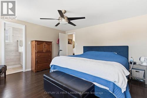 796 Viscount Road, London South (South N), ON - Indoor Photo Showing Bedroom