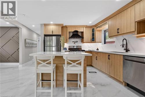 83 Riverdale Drive, Hamilton, ON - Indoor Photo Showing Kitchen