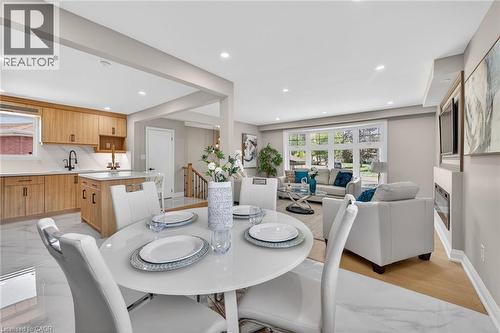 83 Riverdale Drive, Hamilton, ON - Indoor Photo Showing Dining Room