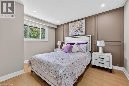 83 Riverdale Drive, Hamilton, ON - Indoor Photo Showing Bedroom
