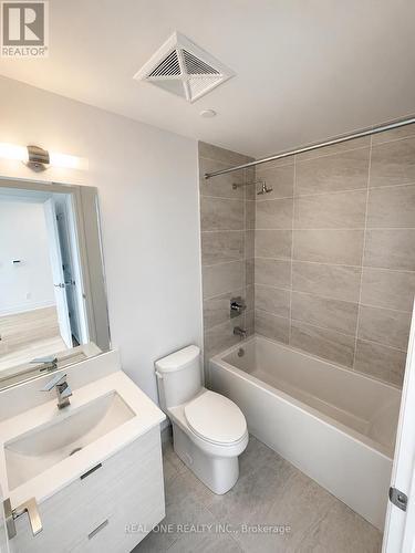 3008 - 36 Elm Drive W, Mississauga, ON - Indoor Photo Showing Bathroom