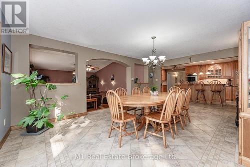 6946 Fife Road, Guelph/Eramosa, ON - Indoor Photo Showing Dining Room