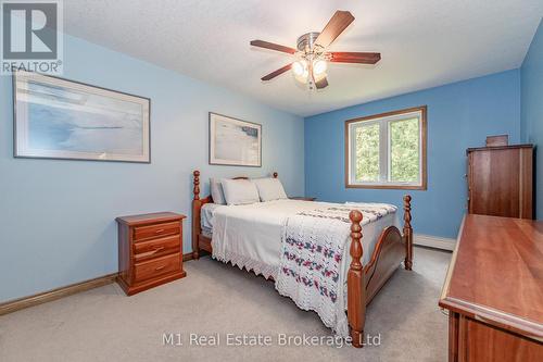 6946 Fife Road, Guelph/Eramosa, ON - Indoor Photo Showing Bedroom