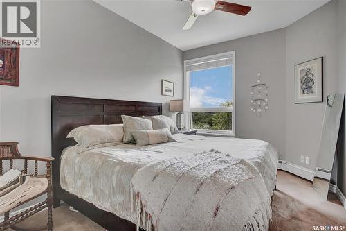 219 619 Saskatchewan Crescent W, Saskatoon, SK - Indoor Photo Showing Bedroom