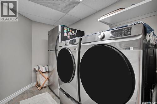 219 619 Saskatchewan Crescent W, Saskatoon, SK - Indoor Photo Showing Laundry Room