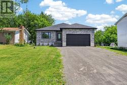 115 HELLEN STREET Leeds And The Thousand Islands, ON K0H 2N0