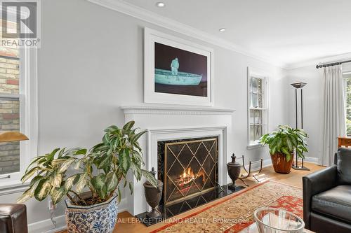 997 Maitland Street, London East (East B), ON - Indoor Photo Showing Living Room With Fireplace