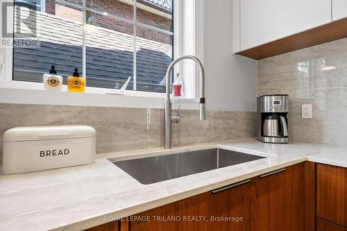 997 Maitland Street, London East (East B), ON - Indoor Photo Showing Kitchen