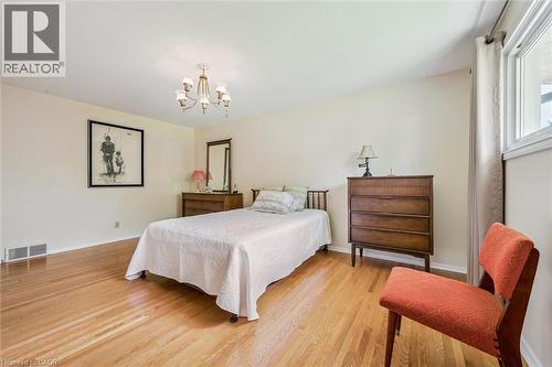 15 Cloverdale Crescent, Kitchener, ON - Indoor Photo Showing Bedroom
