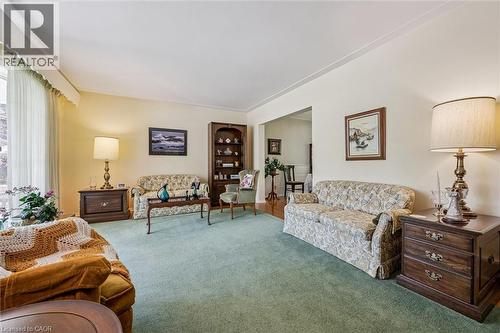 15 Cloverdale Crescent, Kitchener, ON - Indoor Photo Showing Living Room