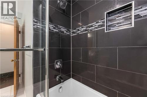 5 Armour Drive, Welland, ON - Indoor Photo Showing Bathroom