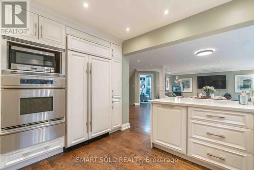 107 Arnold Avenue, Vaughan, ON - Indoor Photo Showing Kitchen