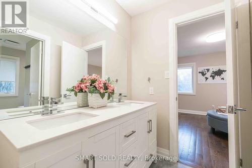 107 Arnold Avenue, Vaughan, ON - Indoor Photo Showing Bathroom