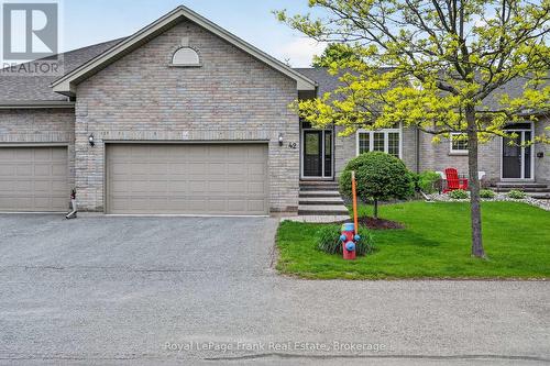 42 - 301 CARNEGIE AVENUE  Peterborough (Northcrest Ward 5), ON K9L 0B3
