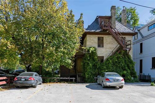 26 Edmonton Street, Winnipeg, MB 