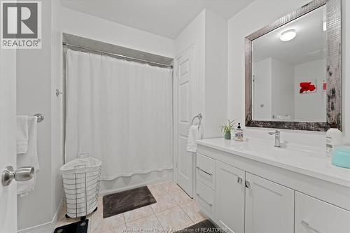 1082 Monarch Meadows, Lakeshore, ON - Indoor Photo Showing Bathroom