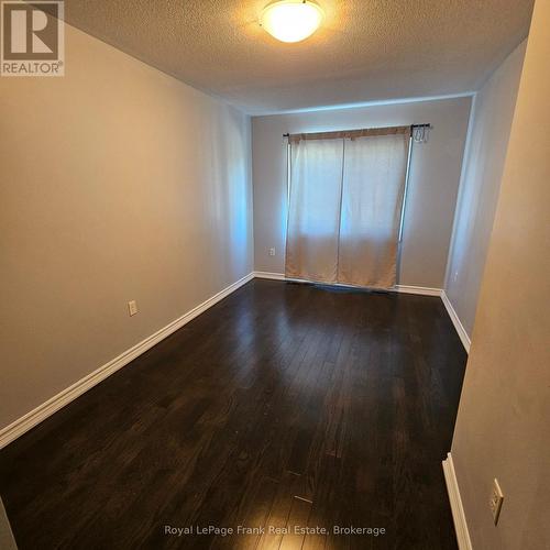 41 Milson Crescent, Essa (Angus), ON - Indoor Photo Showing Other Room