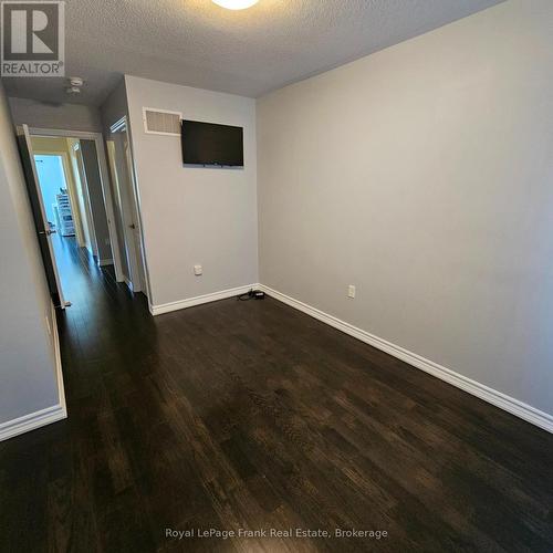 41 Milson Crescent, Essa (Angus), ON - Indoor Photo Showing Other Room