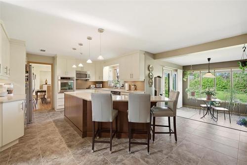 110 River Pointe Drive, Winnipeg, MB - Indoor