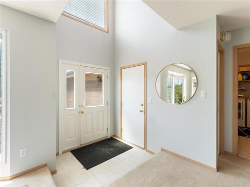 664 Bairdmore Boulevard, Winnipeg, MB - Indoor Photo Showing Other Room