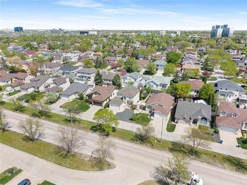 664 Bairdmore Boulevard, Winnipeg, MB - Outdoor With View