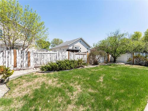 664 Bairdmore Boulevard, Winnipeg, MB - Outdoor