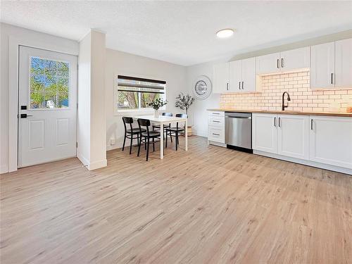 367 5Th Avenue, Rivers, MB - Indoor Photo Showing Kitchen
