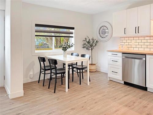367 5Th Avenue, Rivers, MB - Indoor Photo Showing Dining Room